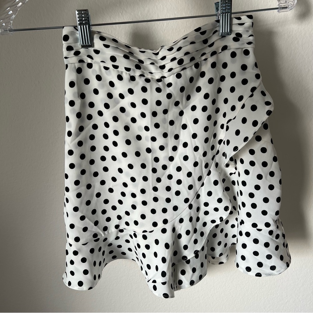 Zara polka dot ruffle skort.